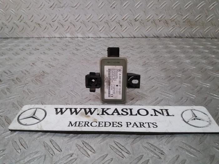 Tyre pressure module from a Mercedes-Benz C (W205) C-300d 2.0 Turbo 16V 2020