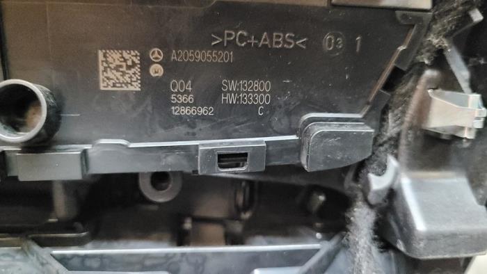 Middle console from a Mercedes-Benz C Estate (S205) C-250 CDI BlueTEC, C-250 d 2.2 16V 2015