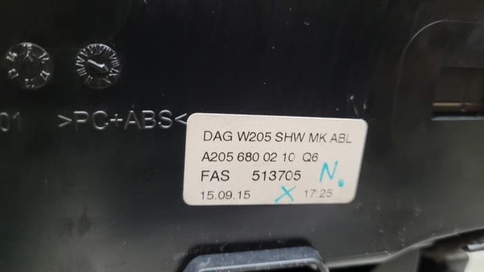 Konsole srodkowe z Mercedes-Benz C Estate (S205) C-250 CDI BlueTEC, C-250 d 2.2 16V 2015
