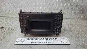 Usados Reproductor de CD y radio Mercedes CLC (C203) 1.8 180 Kompressor 16V Precio de solicitud ofrecido por kaslo auto parts