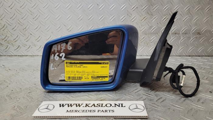 Außenspiegel links van een Mercedes-Benz A (W176) 1.5 A-180 CDI, A-180d 16V 2013