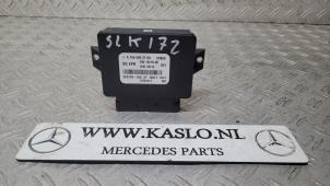 Usagé Module frein à main Mercedes SLK (R172) 1.8 200 16V BlueEFFICIENCY Prix € 30,00 Règlement à la marge proposé par kaslo auto parts