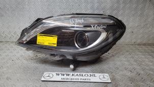 Usagé Phare gauche Mercedes B (W246,242) 1.5 B-180 CDI 16V Prix € 400,00 Règlement à la marge proposé par kaslo auto parts