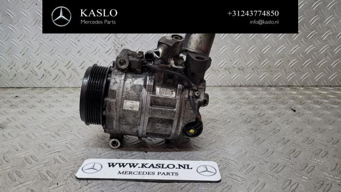 Usagé Pompe clim Mercedes SL (R230) 5.0 SL-500 V8 24V Prix € 150,00 Règlement à la marge proposé par kaslo auto parts
