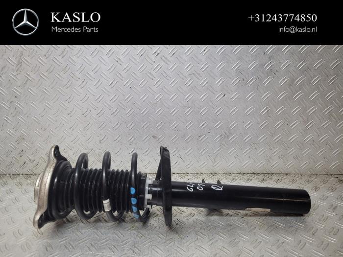 Front shock absorber rod, right from a Mercedes-Benz GLA (H247) 1.3 180 Turbo 16V 2021