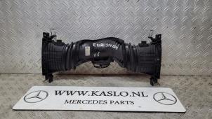 Used Air mass meter Mercedes E (W212) E-350 CDI BlueEfficiency 3.0 V6 24V Price € 400,00 Margin scheme offered by kaslo auto parts