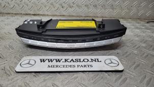 Usados Panel de control de calefacción Mercedes S (W221) 3.0 S-320 CDI 24V Precio € 100,00 Norma de margen ofrecido por kaslo auto parts