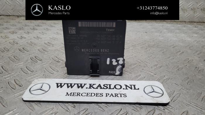 Begagnade Gateway-modul Mercedes S (W221) 3.0 S-320 CDI 24V Pris € 50,00 Marginaltabell erbjuds av kaslo auto parts