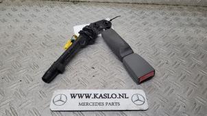 Used Seatbelt tensioner, left Mercedes S (W221) 3.0 S-320 CDI 24V Price on request offered by kaslo auto parts