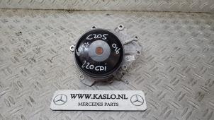 Używane Pompa wodna Mercedes C (C205) C-220d 2.2 16V BlueTEC Cena na żądanie oferowane przez kaslo auto parts