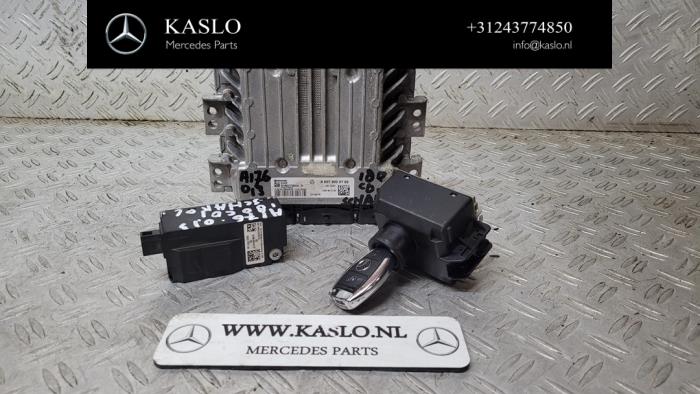 Ignition lock + computer Mercedes A (W176), 2012 / 2018 1.5 A-180 CDI, A-180d 16V, Hatchback, Diesel, 1.461cc, 80kW (109pk), FWD, OM607951; K9K, 2012-06 / 2018-05, 176.012; 176.212 (Used)