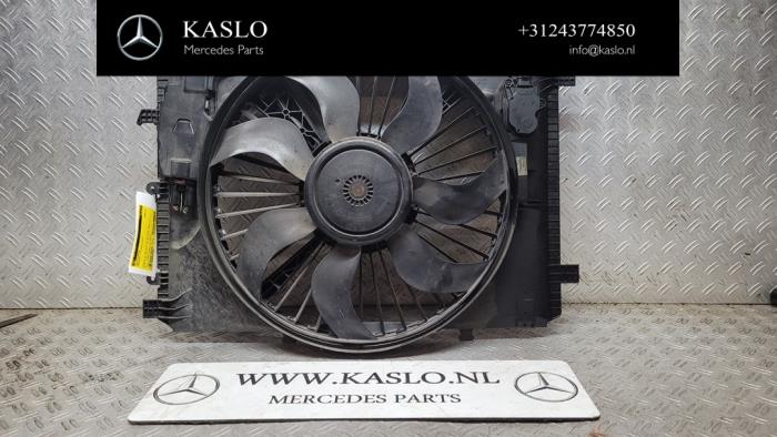 Usagé Ventilateur radiateur Mercedes A (W176) 1.5 A-180 CDI, A-180d 16V Prix € 200,00 Règlement à la marge proposé par kaslo auto parts