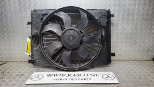 Usados Ventilador de radiador Mercedes A (W176) 1.5 A-180 CDI, A-180d 16V Precio € 200,00 Norma de margen ofrecido por kaslo auto parts