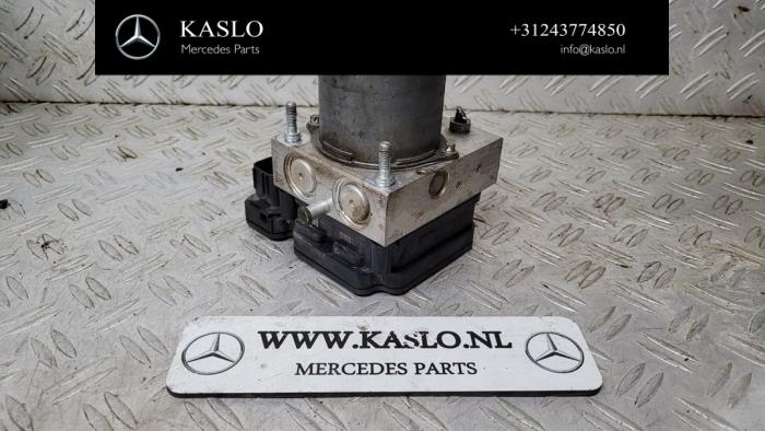 Used ABS pump Mercedes A (177.0) 1.5 A-180d Price € 300,00 Margin scheme offered by kaslo auto parts
