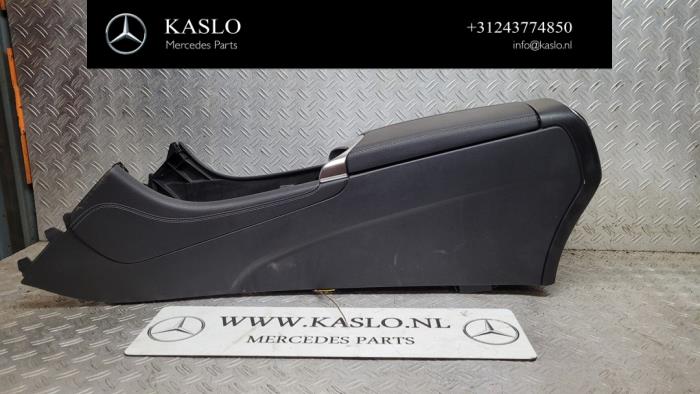 Używane Konsole srodkowe Mercedes GLC Coupe (C253) 2.2 220d 16V BlueTEC 4-Matic Cena na żądanie oferowane przez kaslo auto parts