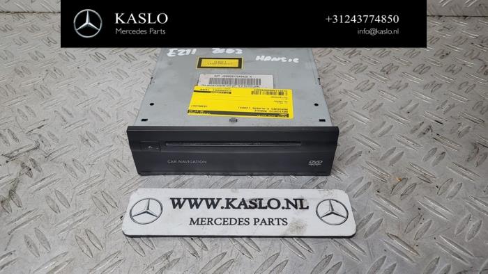 Używane Modul nawigacji Mercedes E (W211) 3.2 E-320 CDI 24V Cena € 200,00 Procedura marży oferowane przez kaslo auto parts