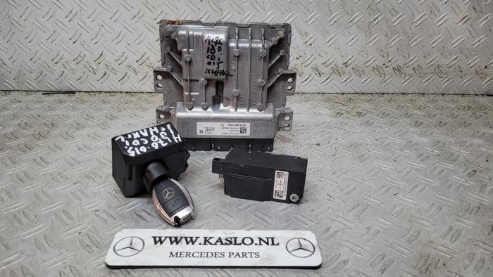 Zündschloss + Steuergerät van een Mercedes-Benz A (W176) 1.5 A-180 CDI, A-180d 16V 2015