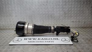 Used Front shock absorber rod, right Mercedes S (W221) 3.0 S-320 CDI 24V Price € 400,00 Margin scheme offered by kaslo auto parts
