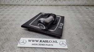 Used Gear stick cover Mercedes E (W212) E-200 CDI 16V BlueEfficiency,BlueTEC Price € 50,00 Margin scheme offered by kaslo auto parts
