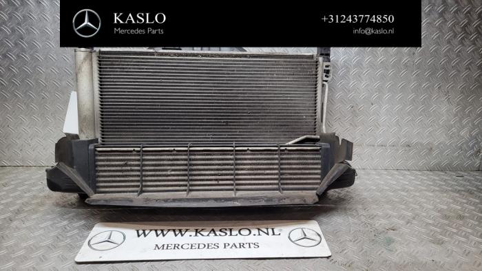Usados Intercooler Mercedes SLK (R171) 1.8 200 K 16V Precio € 30,00 Norma de margen ofrecido por kaslo auto parts
