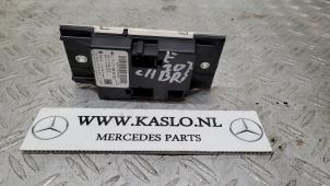 Used Seat heating module Mercedes E (R207) E-220 CDI 16V BlueEfficiency Price € 75,00 Margin scheme offered by kaslo auto parts