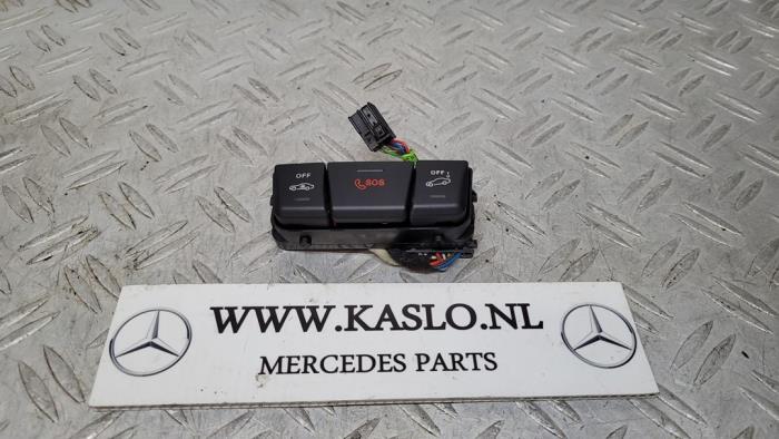 SOS button from a Mercedes-Benz SLC (R172) 2.1 250 d 16V 2016