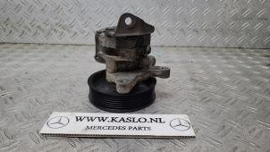 Usagé Pompe de direction Mercedes CLS (C219) 350 CDI 24V Prix € 150,00 Règlement à la marge proposé par kaslo auto parts