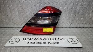 Usados Luz trasera derecha Mercedes S (W221) Precio € 100,00 Norma de margen ofrecido por kaslo auto parts