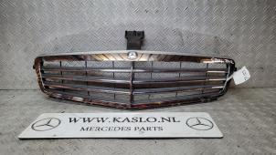 Used Grille Mercedes C (W204) 1.8 C-180 CGI 16V Price on request offered by kaslo auto parts