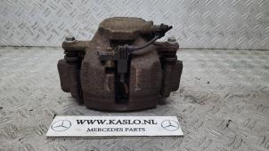 Used Front brake calliper, right Mercedes SLK (R171) 1.8 200 K 16V Price € 50,00 Margin scheme offered by kaslo auto parts