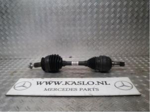Used Front drive shaft, left Mercedes B (W246,242) 1.8 B-200 CDI BlueEFFICIENCY 16V Price € 75,00 Margin scheme offered by kaslo auto parts