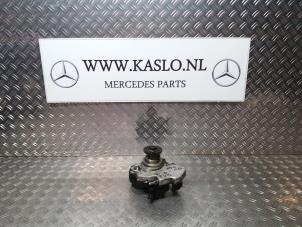 Used High pressure pump Mercedes E (W212) E-350 CDI V6 24V BlueEfficiency Price € 175,00 Margin scheme offered by kaslo auto parts