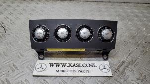 Usados Panel de control de calefacción Mercedes SLK (R171) 1.8 200 K 16V Precio € 100,00 Norma de margen ofrecido por kaslo auto parts