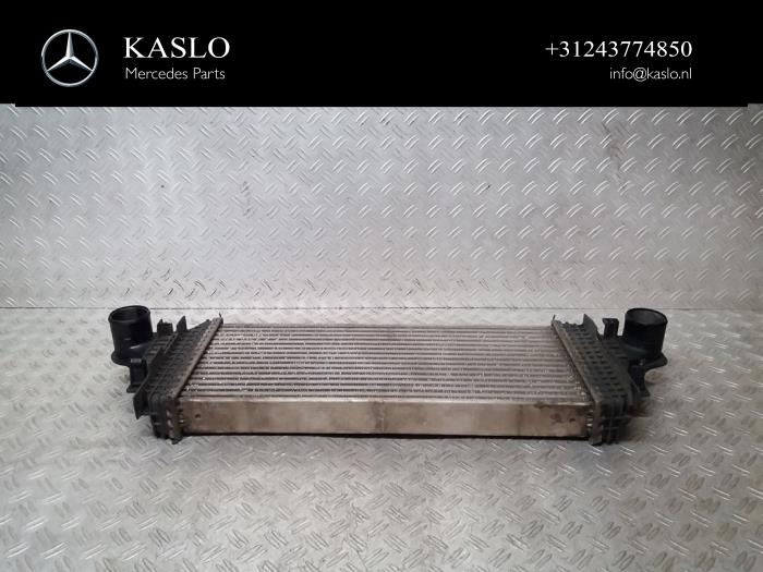 Usados Intercooler Mercedes ML II (164/4JG) 3.0 ML-320 CDI 4-Matic V6 24V Precio € 50,00 Norma de margen ofrecido por kaslo auto parts