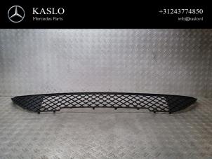 Used Bumper grille Mercedes A (W176) 1.5 A-160 CDI, A-160d 16V Price € 25,00 Margin scheme offered by kaslo auto parts