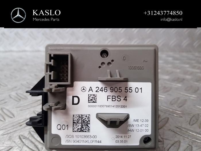 Ignition lock + computer from a Mercedes-Benz A (W176) 1.5 A-180 CDI, A-180d 16V 2015