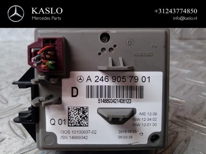 Cerradura de contacto y llave de un Mercedes-Benz B (W246,242) 1.5 B-180 CDI 16V 2014