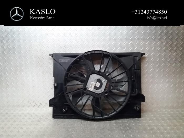 Gebrauchte Kühlerventilator Mercedes CLS (C219) 350 3.5 V6 18V Preis € 175,00 Margenregelung angeboten von kaslo auto parts