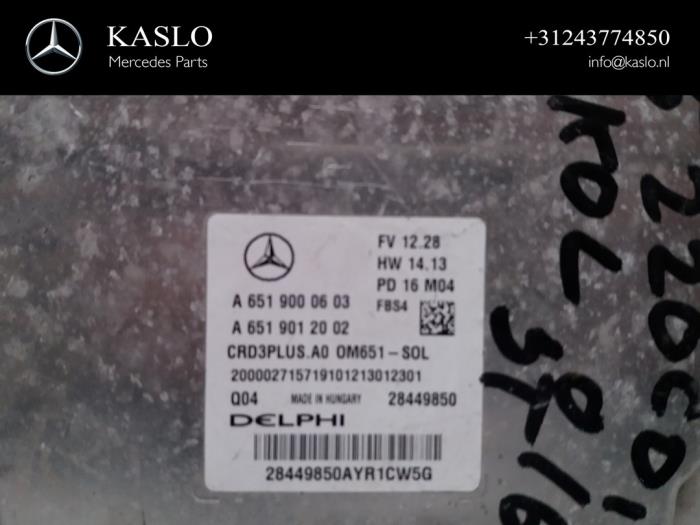 Zündschloss + Steuergerät van een Mercedes-Benz C Estate (S205) C-220 CDI BlueTEC, C-220 d 2.2 16V 2016