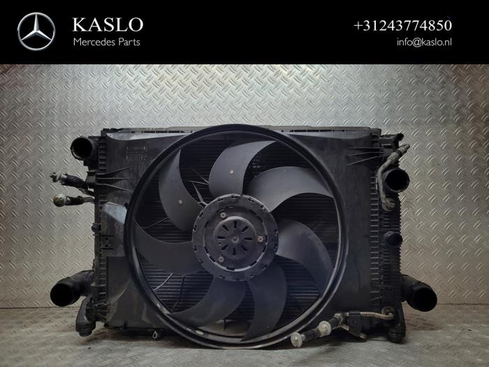 Air conditioning radiator from a Mercedes-Benz E (R207) E-350 CDI V6 24V 2010