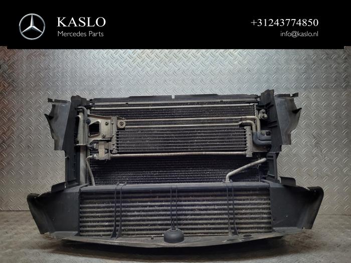 Usagé Intercooler Mercedes E (R207) E-350 CDI V6 24V Prix € 50,00 Règlement à la marge proposé par kaslo auto parts
