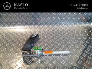 Used Rear seatbelt buckle, right Mercedes CLK (R209) 2.6 240 V6 18V Price € 35,00 Margin scheme offered by kaslo auto parts