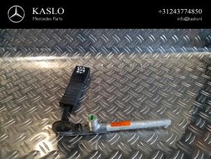 Used Front seatbelt buckle, right Mercedes CLK (R209) 2.6 240 V6 18V Price € 35,00 Margin scheme offered by kaslo auto parts