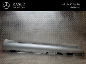 Used Side skirt, right Mercedes SLK (R171) 1.8 200 K 16V Price € 100,00 Margin scheme offered by kaslo auto parts