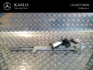 Used Seatbelt feeder left Mercedes CLK (R209) 2.6 240 V6 18V Price € 75,00 Margin scheme offered by kaslo auto parts