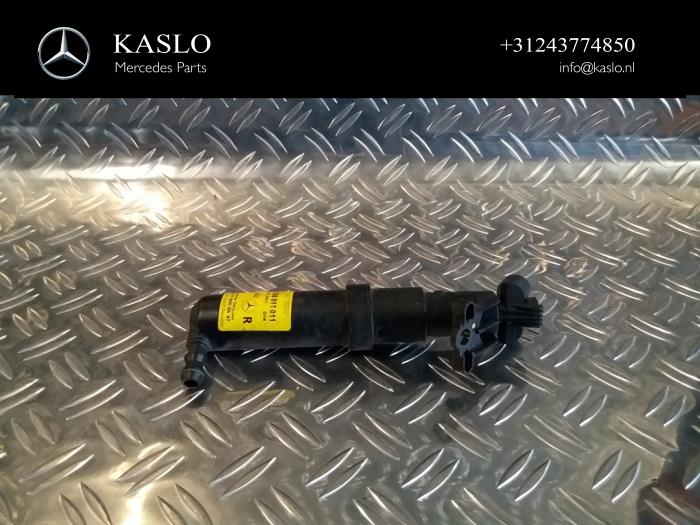 Używane Spryskiwacz reflektorów Mercedes C (W203) 2.0 C-180 16V Cena € 30,00 Procedura marży oferowane przez kaslo auto parts