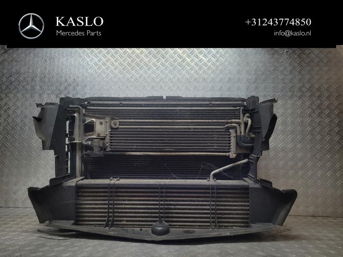 Usagé Intercooler Mercedes E (C207) E-350 CDI V6 24V Prix € 50,00 Règlement à la marge proposé par kaslo auto parts