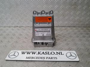 Usagé Module airbag Mercedes ML II (164/4JG) 3.0 ML-320 CDI 4-Matic V6 24V Prix € 50,00 Règlement à la marge proposé par kaslo auto parts