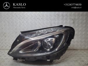 Used Headlight, left Mercedes C Estate (S205) C-350 e 2.0 16V Price € 750,00 Margin scheme offered by kaslo auto parts