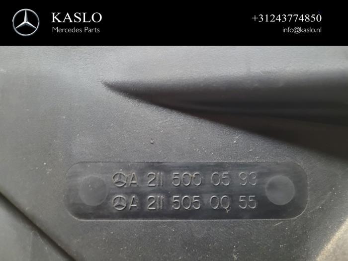 Radiator fan from a Mercedes-Benz CLS (C219) 350 3.5 V6 18V 2006